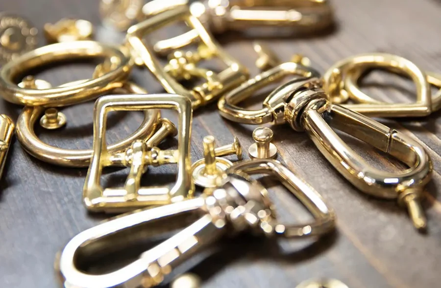 Accessoires métalliques famille de matières