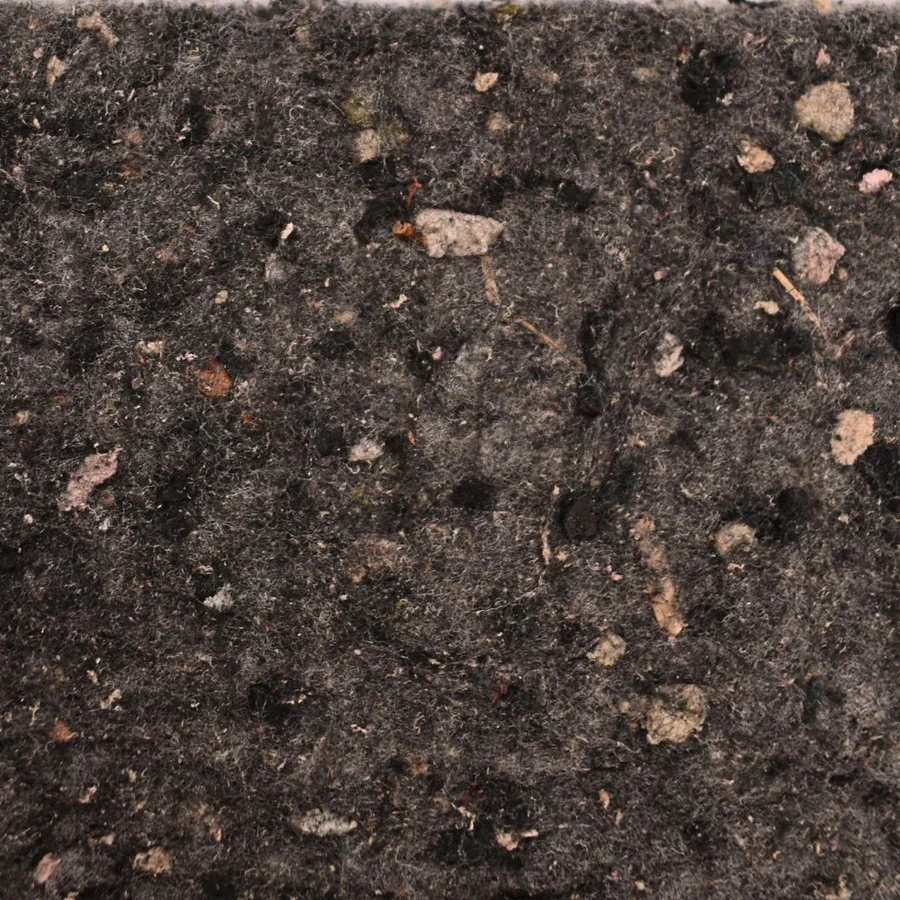 Matière régénérée à partir de fibres recyclées